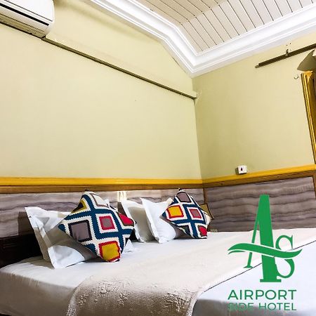 Airport Side Hotel Accra Exterior foto