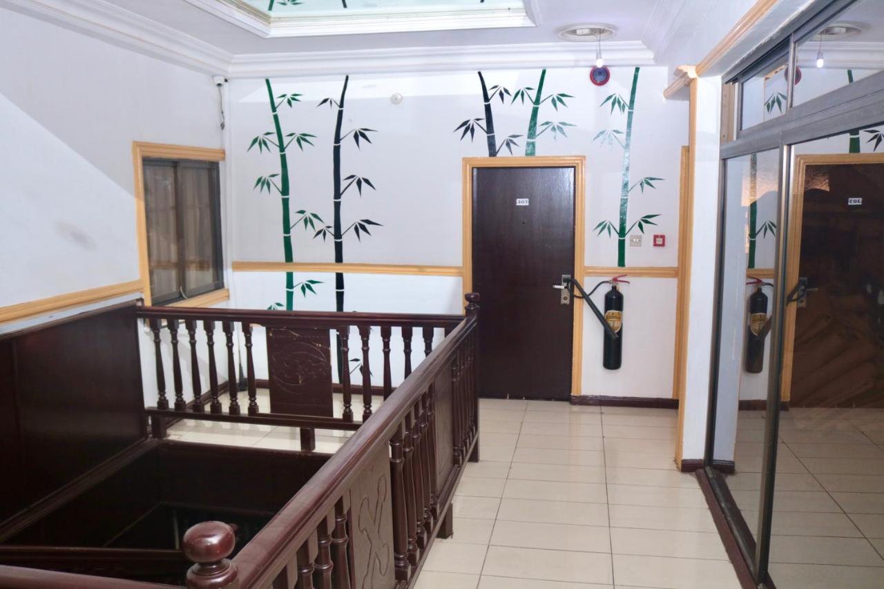 Airport Side Hotel Accra Exterior foto
