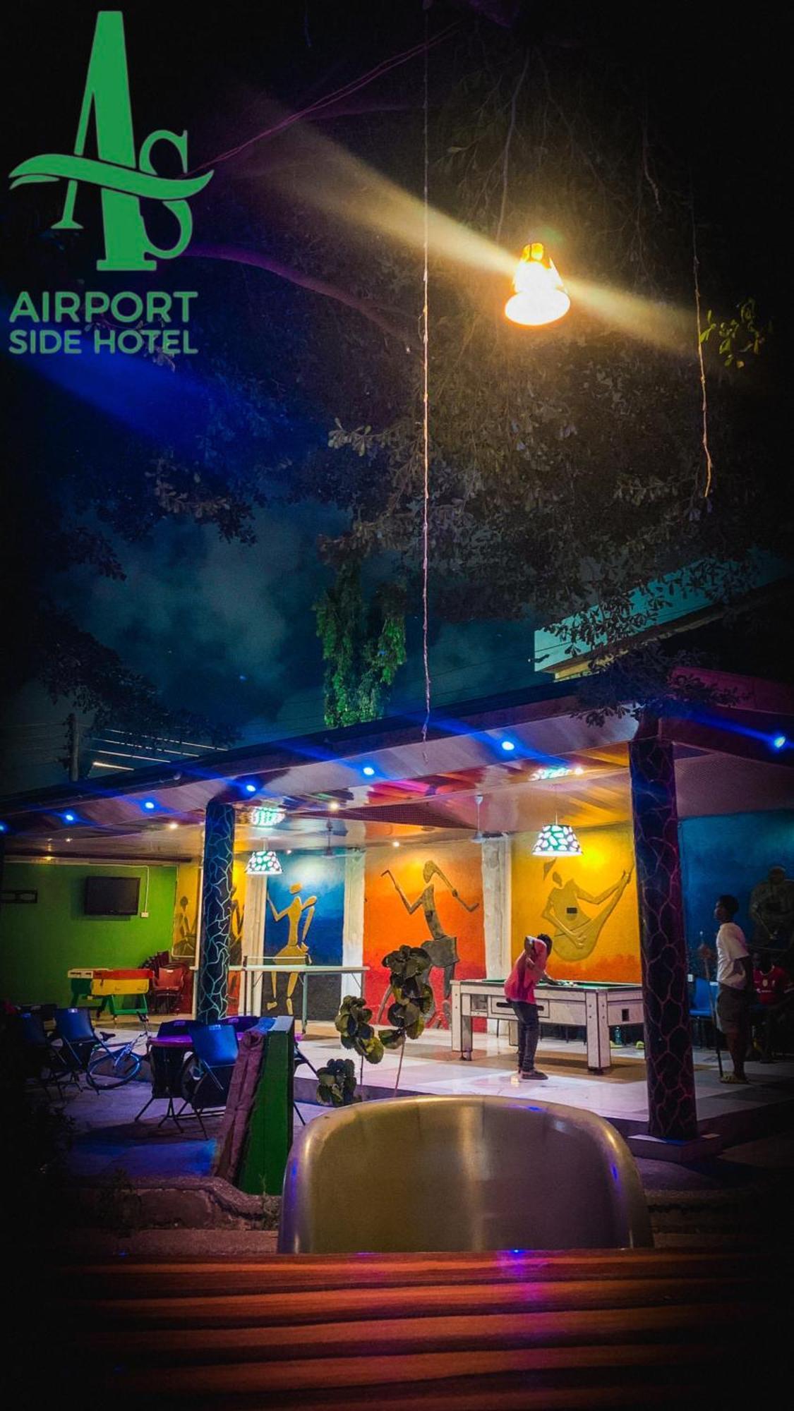 Airport Side Hotel Accra Exterior foto