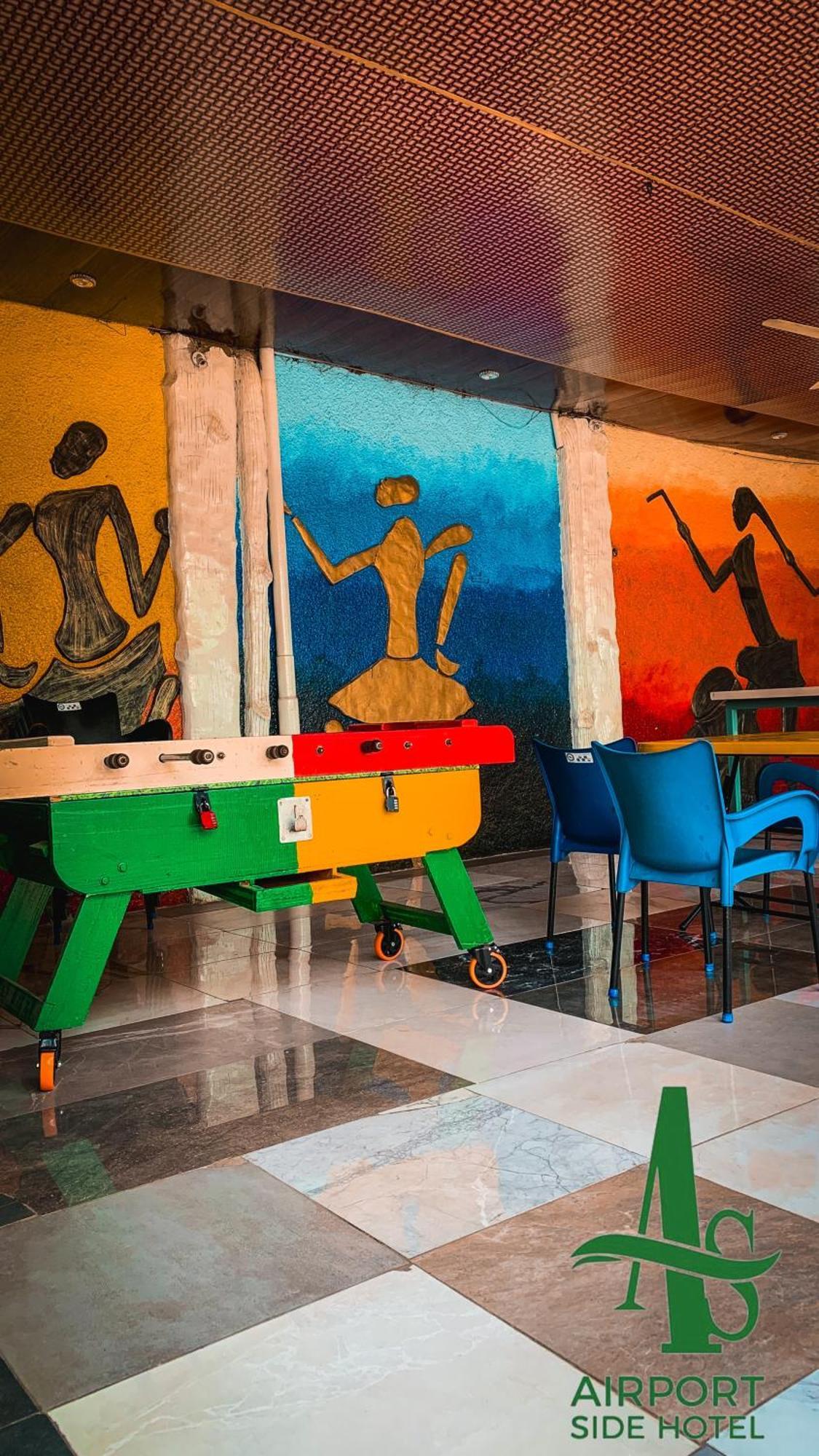 Airport Side Hotel Accra Exterior foto