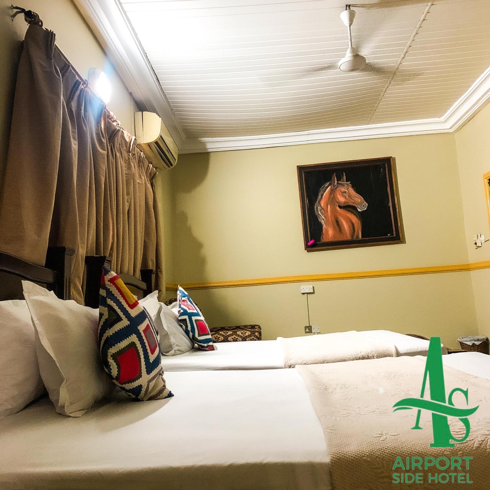 Airport Side Hotel Accra Exterior foto